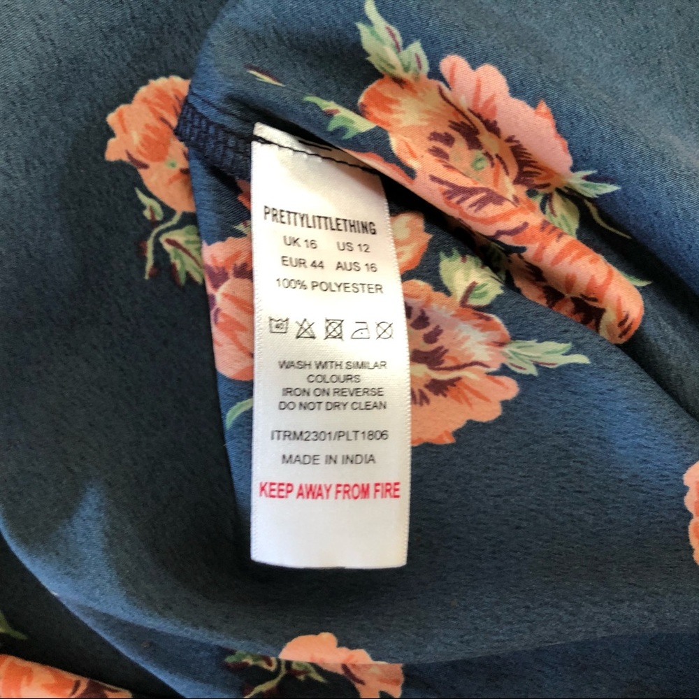 PrettyLittleThing Pink Floral Navy Culottes Pants - Picture 6 of 6